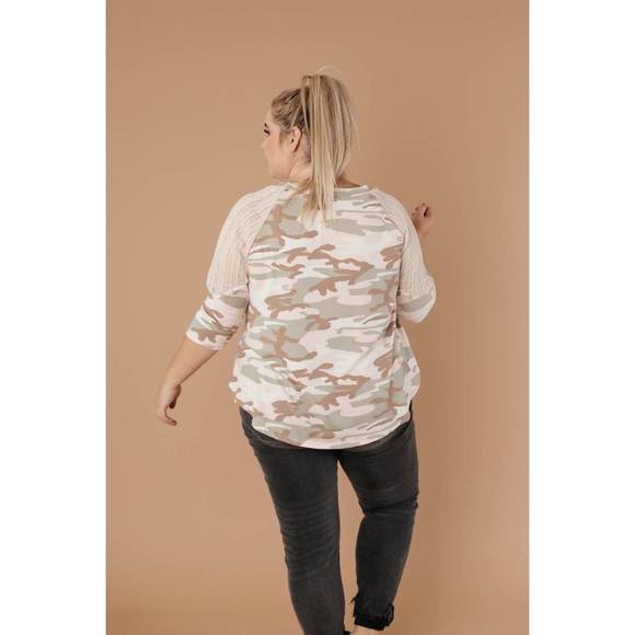 NEW CES FEMME not so active duty top in camo - Picture 3 of 3